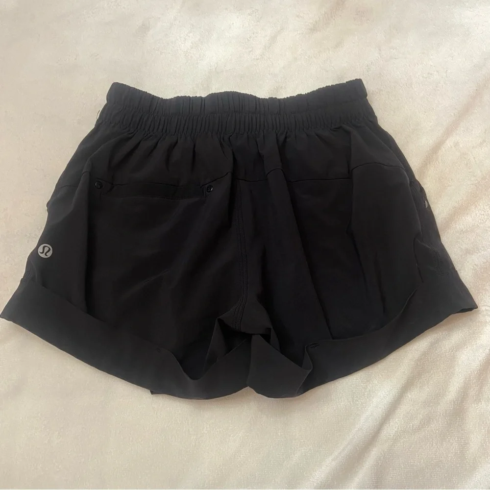 Lululemon Lululemon Spring Break Away Black Shorts Size 4 1134